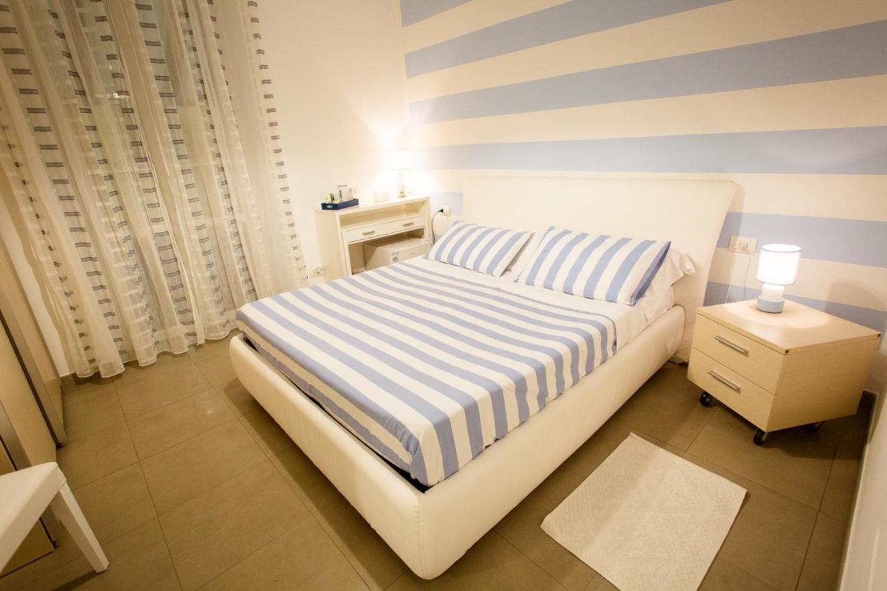 Affittacamere E Appartamenti - Rent Rooms And Apartments Le Camere Nel Corso - Adults Only Λα Σπέτσια Εξωτερικό φωτογραφία