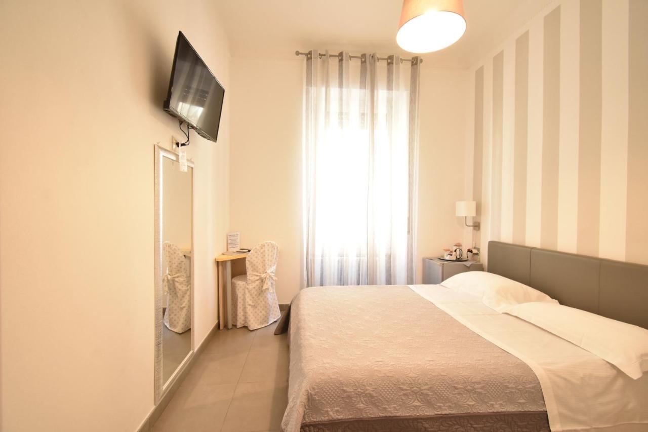 Affittacamere E Appartamenti - Rent Rooms And Apartments Le Camere Nel Corso - Adults Only Λα Σπέτσια Εξωτερικό φωτογραφία