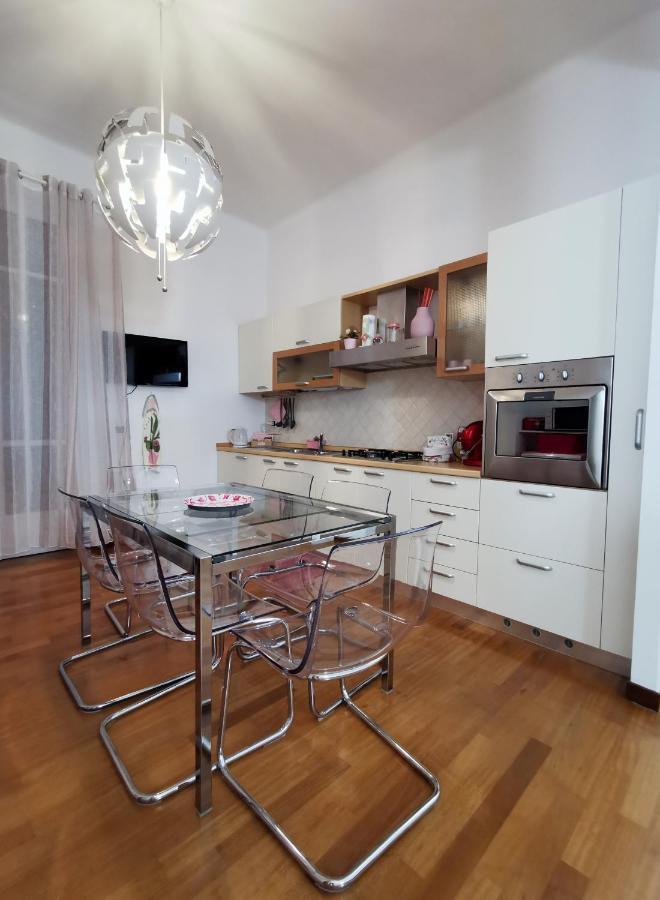 Affittacamere E Appartamenti - Rent Rooms And Apartments Le Camere Nel Corso - Adults Only Λα Σπέτσια Εξωτερικό φωτογραφία